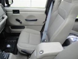 
										2004 Jeep Wrangler Sahara full									