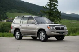 
										2003 Toyota Land Cruiser UZJ100 full									