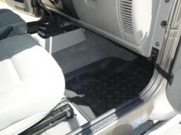 
										2004 Jeep Wrangler Sahara full									