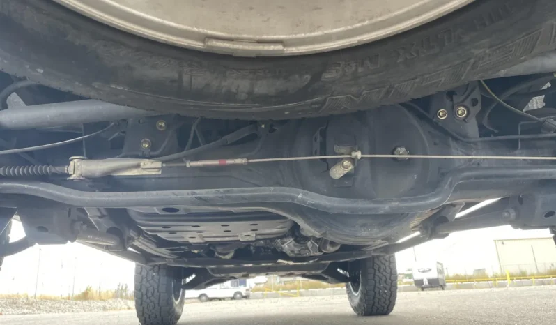 
								2004 Lexus LX470 full									