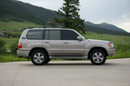 
										2003 Toyota Land Cruiser UZJ100 full									