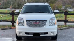 
										2007 GMC Yukon Denali full									