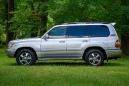 
										2007 Toyota Land Cruiser UZJ100 full									