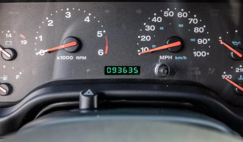 
								2004 Jeep Wrangler Sahara full									