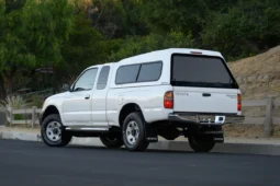 
										1999 Toyota Tacoma SR5 XtraCab V6 4×4 full									