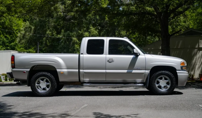 
								2004 GMC Sierra 1500 Denali Extended Cab full									