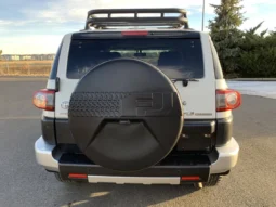 
										2012 Toyota FJ Cruiser full									