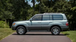 
										2001 Lexus LX470 full									